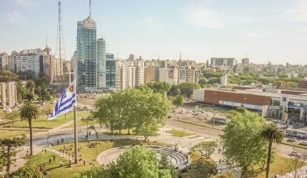 Servicios corporativos en Uruguay, entrevista