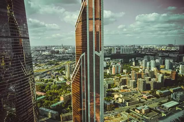 10 Reasons for Doing Business in Russia