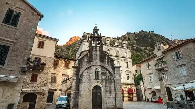 Invierta en un Lujoso Complejo de Montaña en Montenegro y Consiga un Segundo Pasaporte que le Abra las Puertas de Europa