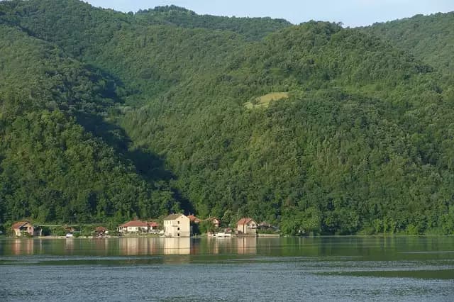 Residence Permit and Tax Residency in Serbia Through Real Estate Investment
