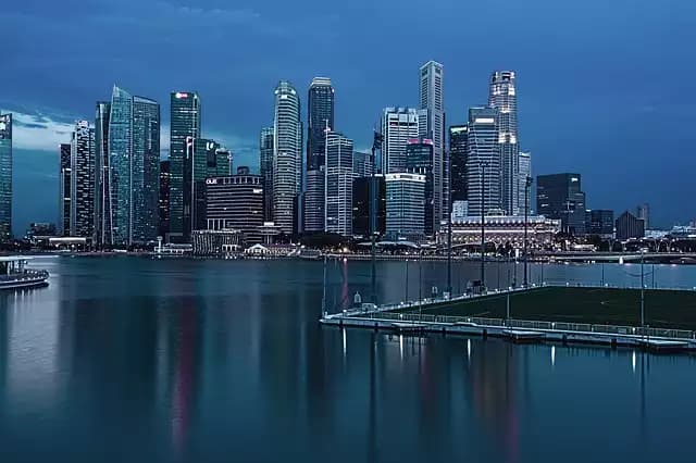 Oferta Especial en Singapur, Compañía + Cuenta
