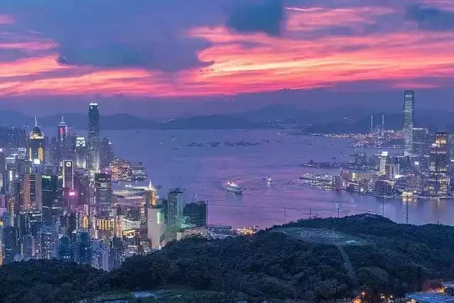 为什么香港是2021年最适合经商的地方之一