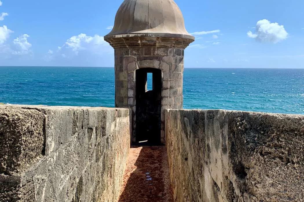 La isla del Encanto: Puerto Rico como una de las mejores opciones bancarias del mundo moderno
